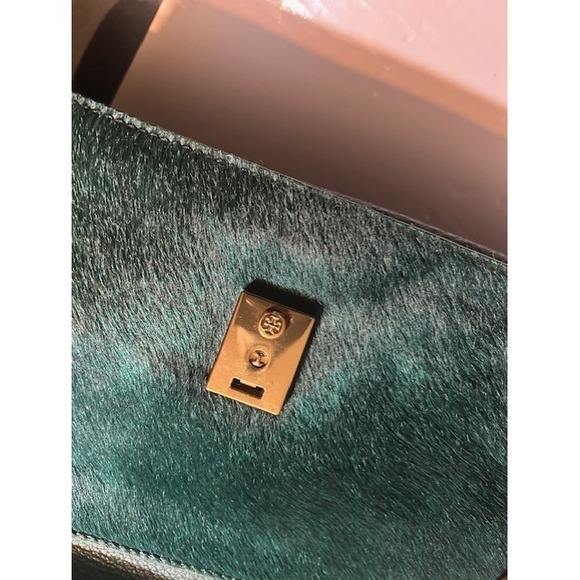 Tory Burch Hunter Green Calf Hair Priscilla Shoulder Bag Gold Hardware Old Money - Picture 9 of 11